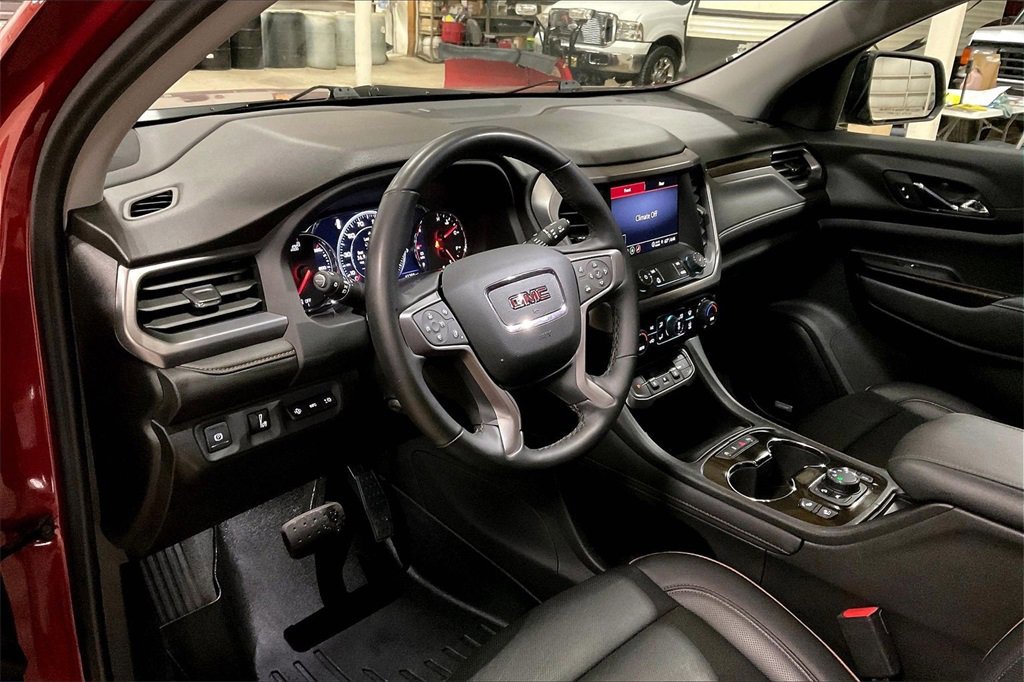 Used 2023 GMC Acadia AT4 w/ Technology Package image 13