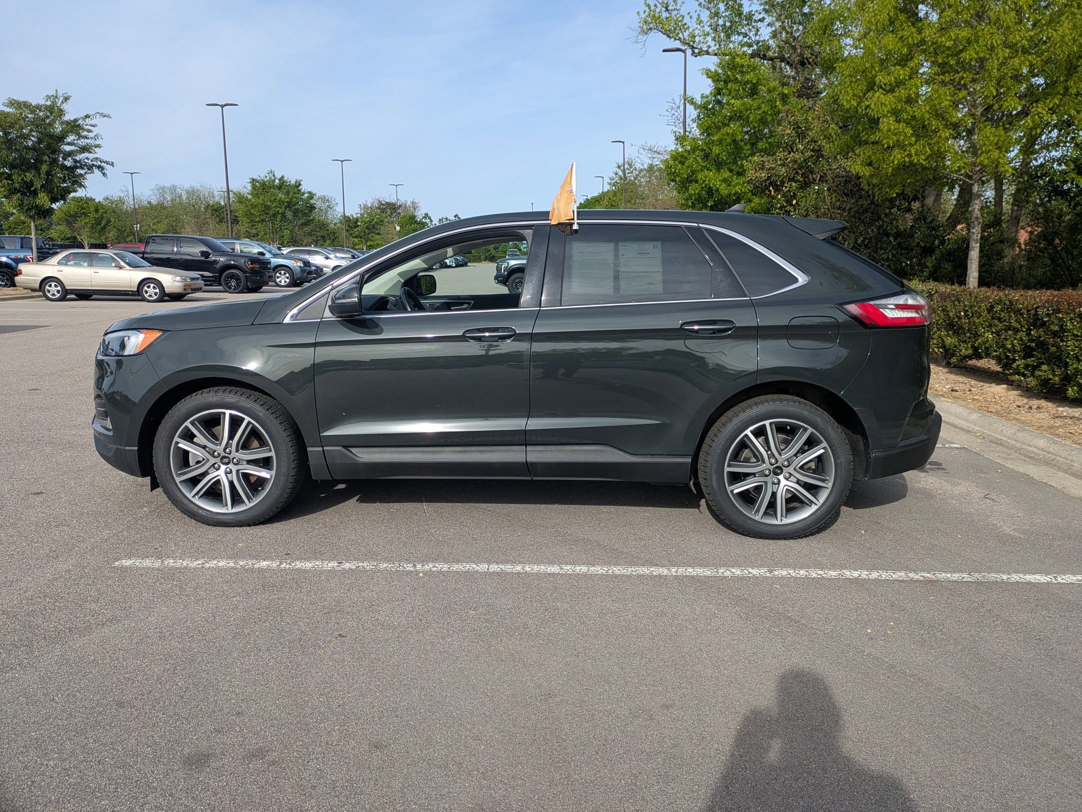 Certified 2023 Ford Edge Titanium image 3