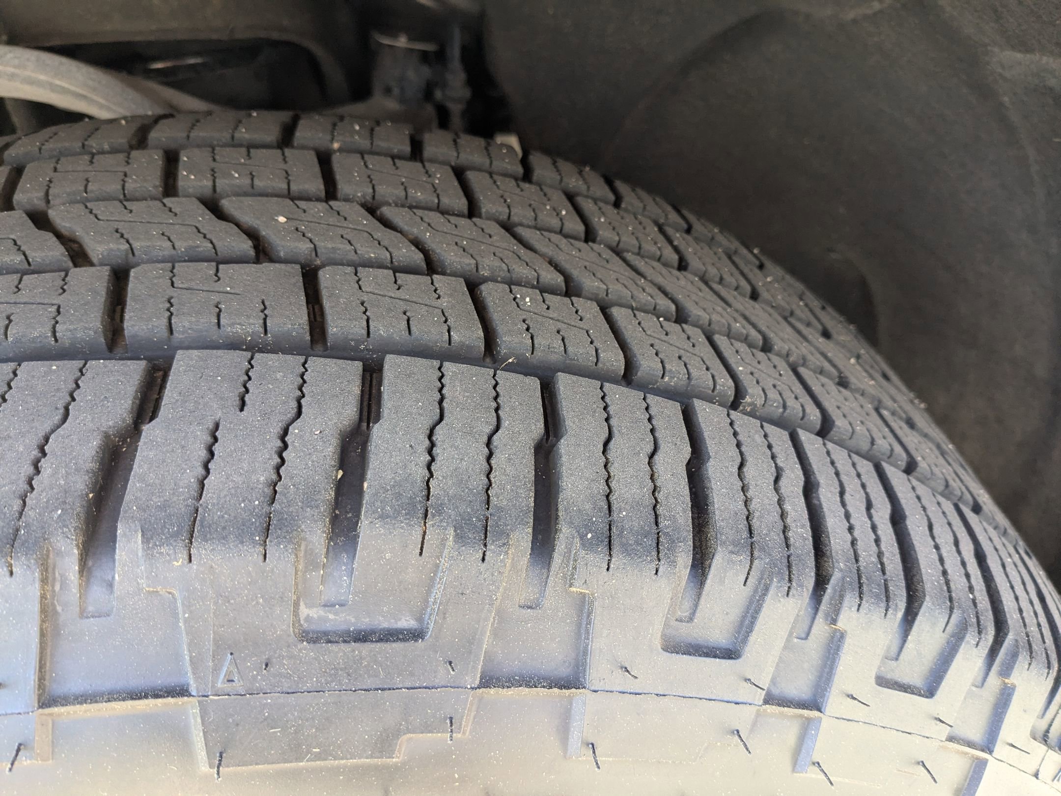 Used 2023 GMC Yukon SLT image 11