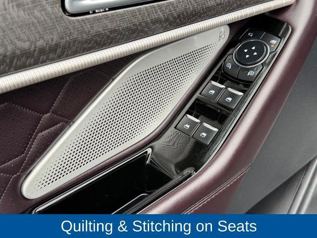 Certified 2025 Ford Explorer Platinum w/ LUX Leather Package image 18