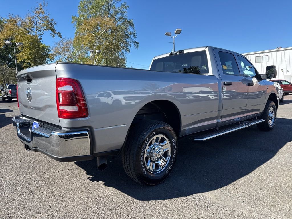 Used 2024 RAM 2500 Tradesman w/ Chrome Appearance Group image 3