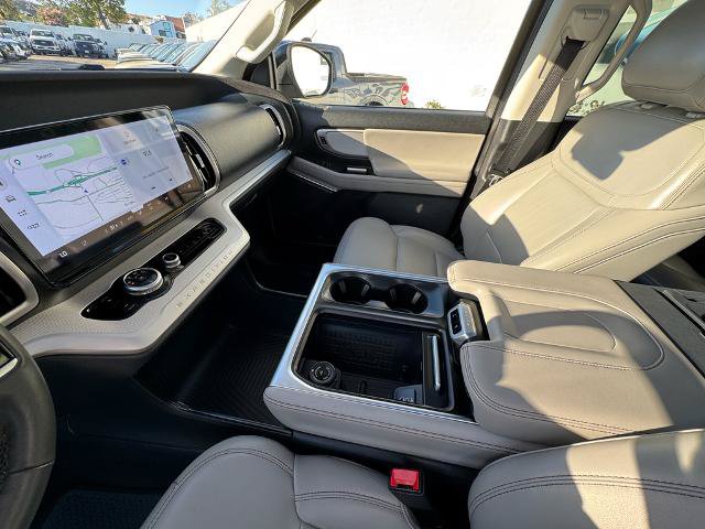 Certified 2025 Ford Expedition Active AWD/4WD image 23