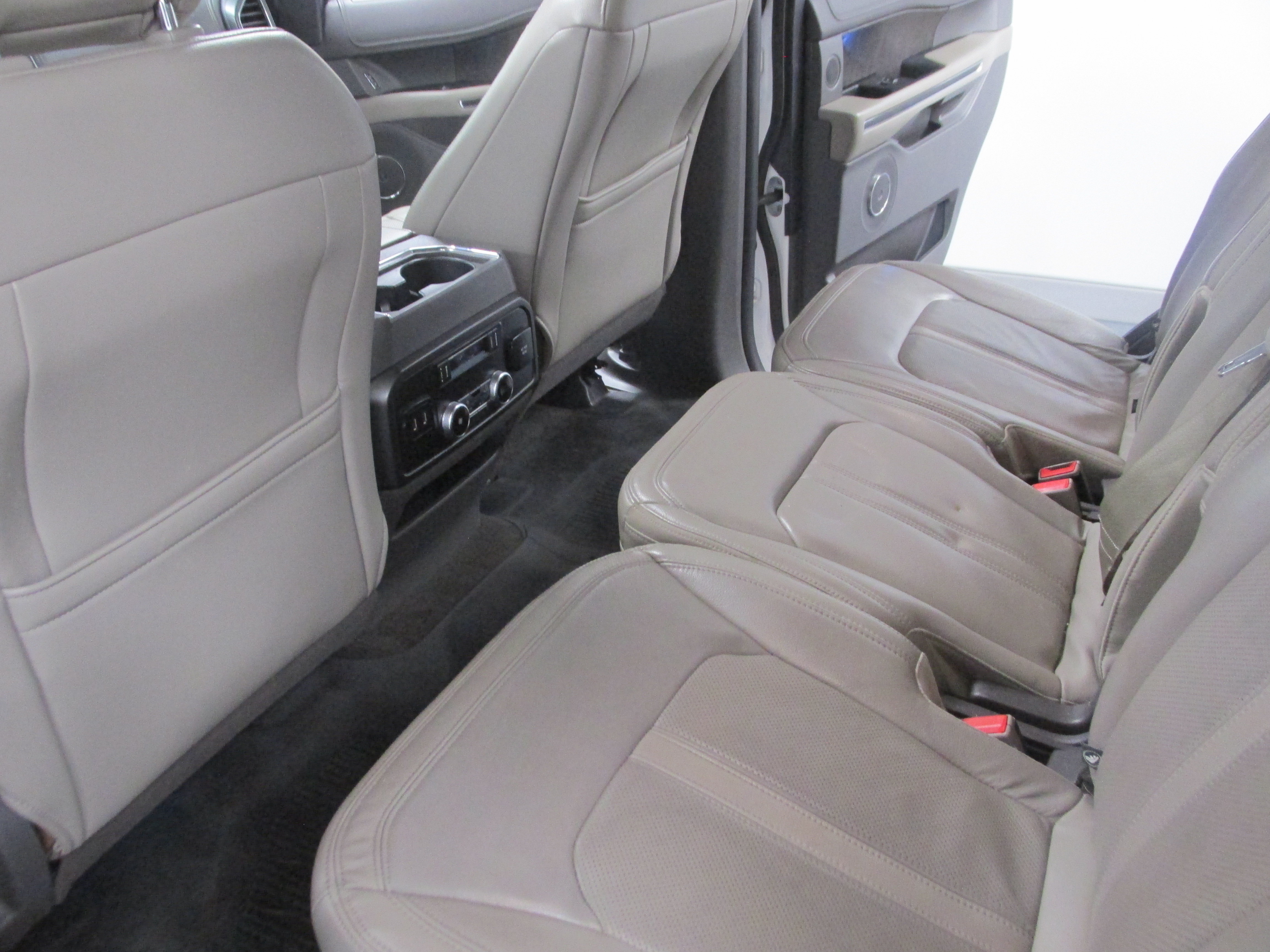 Certified 2018 Ford Expedition Limited w/ Equipment Group 301A AWD/4WD image 30