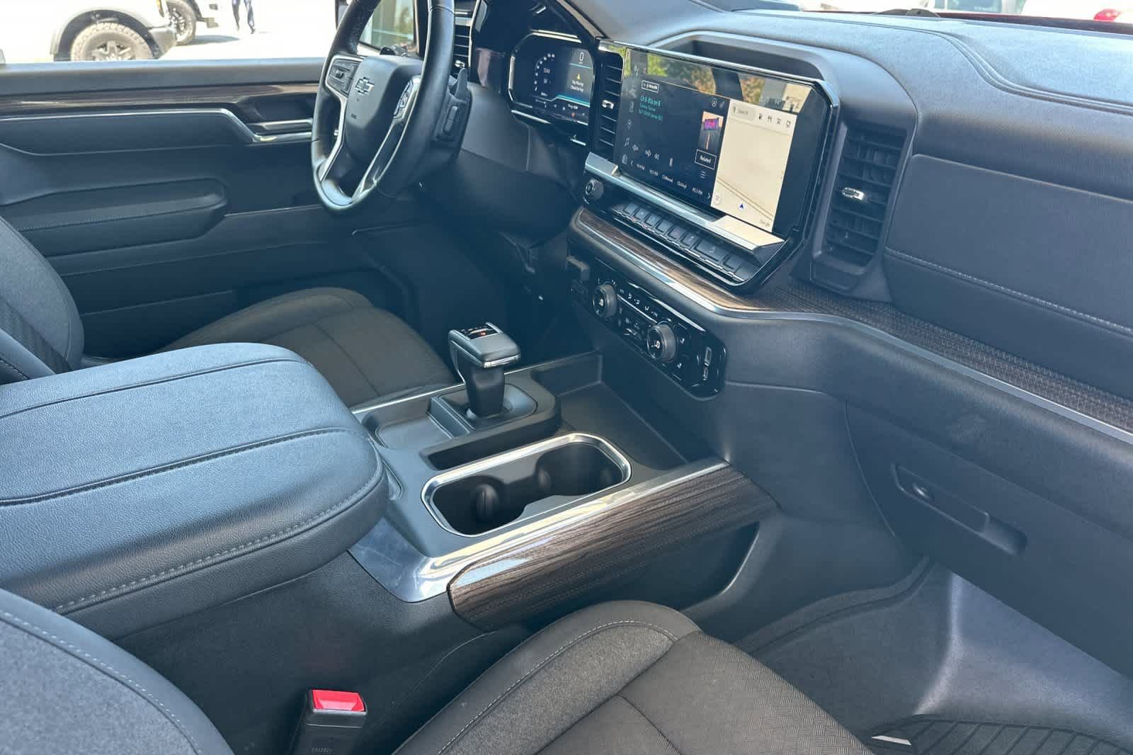 Used 2023 Chevrolet Silverado 1500 RST AWD/4WD image 16