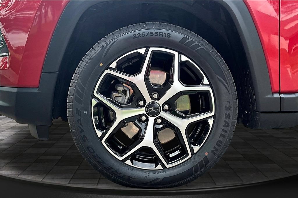 Used 2025 Jeep Compass Limited AWD/4WD image 32