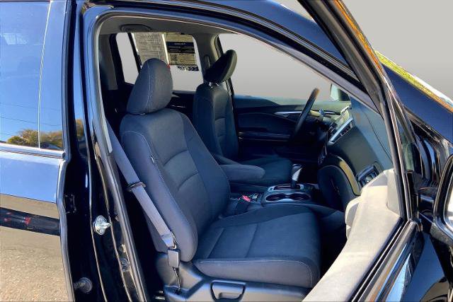 Used 2017 Honda Ridgeline Sport image 8