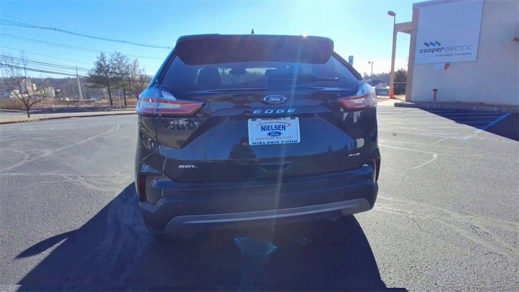 Certified 2023 Ford Edge SEL w/ Convenience Package image 7