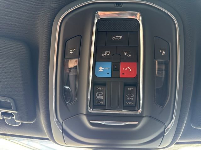 Used 2023 Jeep Grand Cherokee Altitude image 32