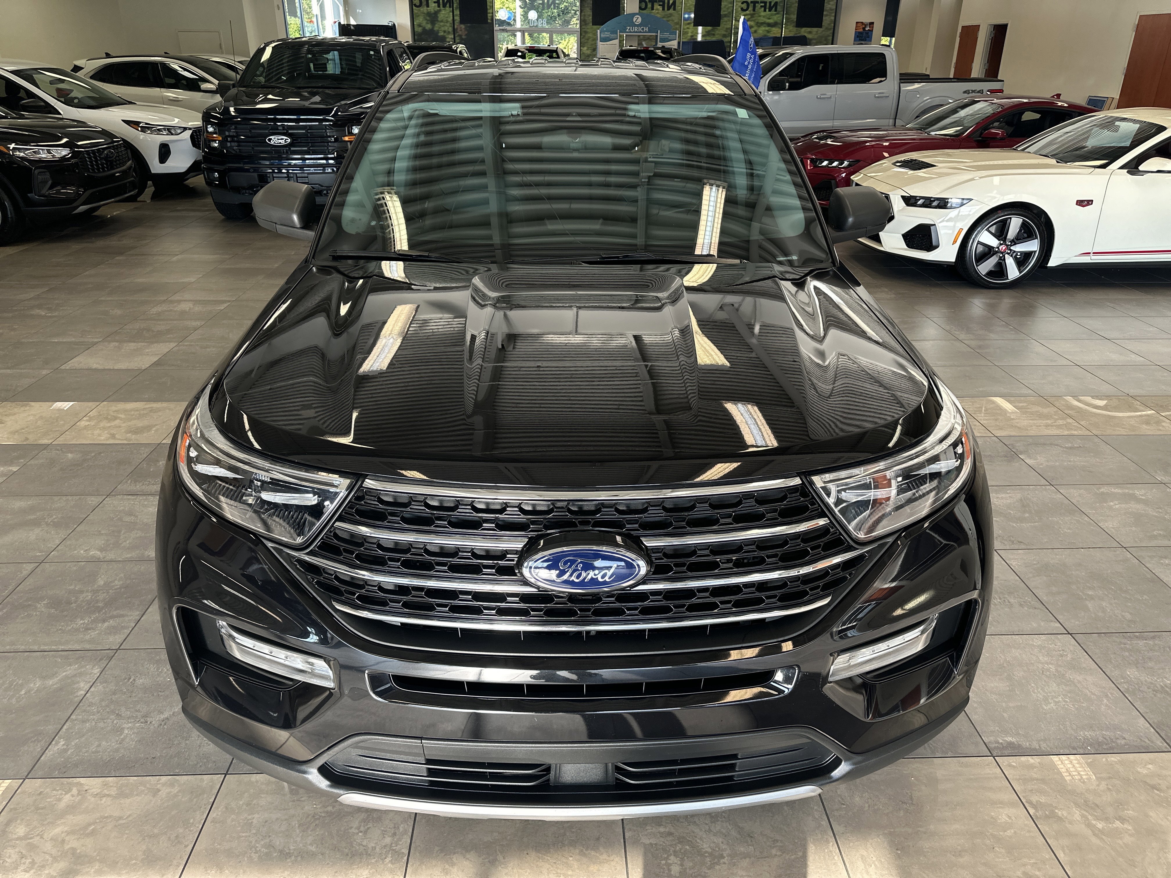 Certified 2022 Ford Explorer XLT w/ Equipment Group 202A image 10