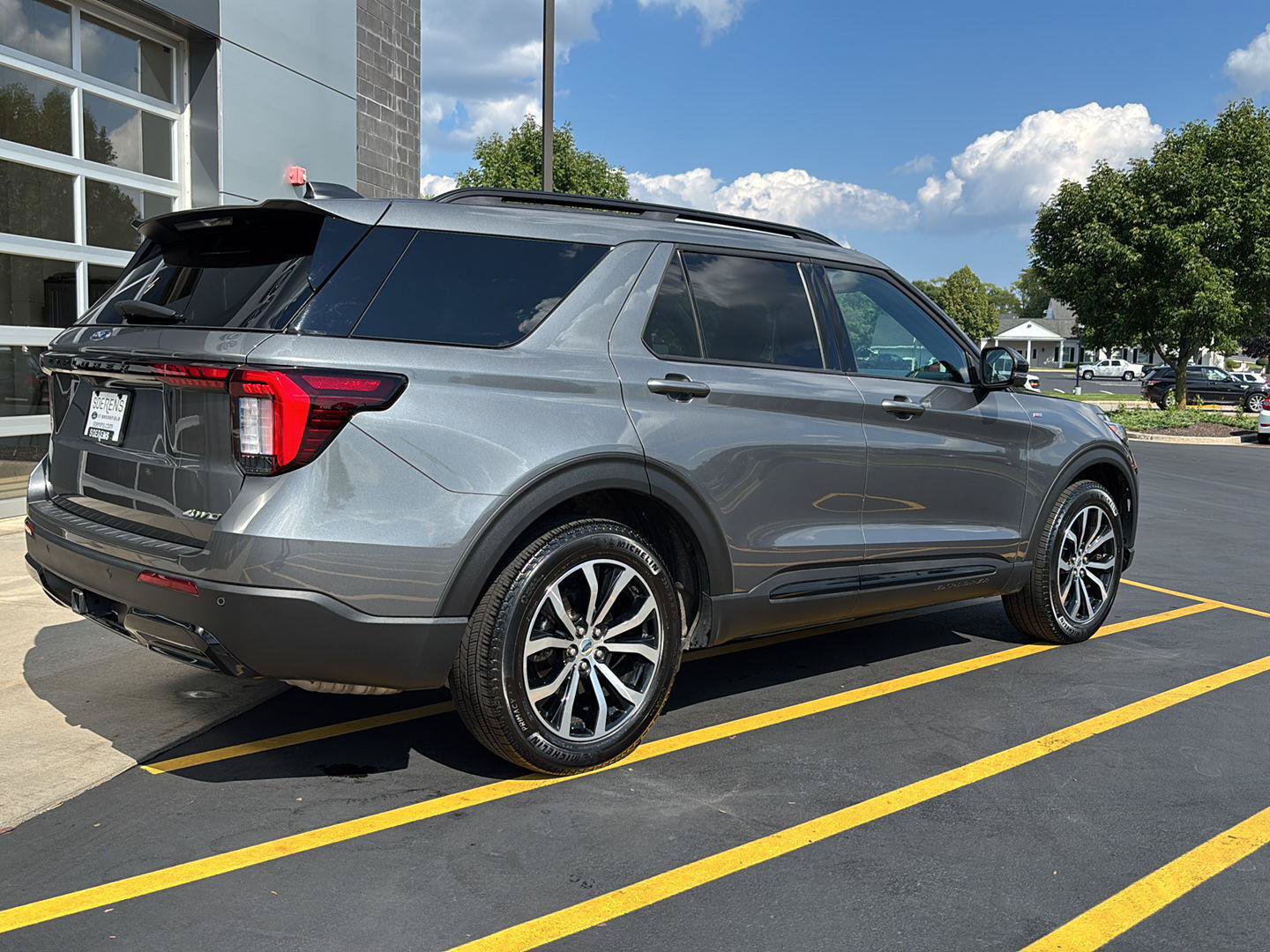 Certified 2026 Ford Explorer ST-Line AWD/4WD image 6
