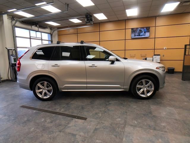Used 2020 Volvo XC90 T6 Momentum image 6