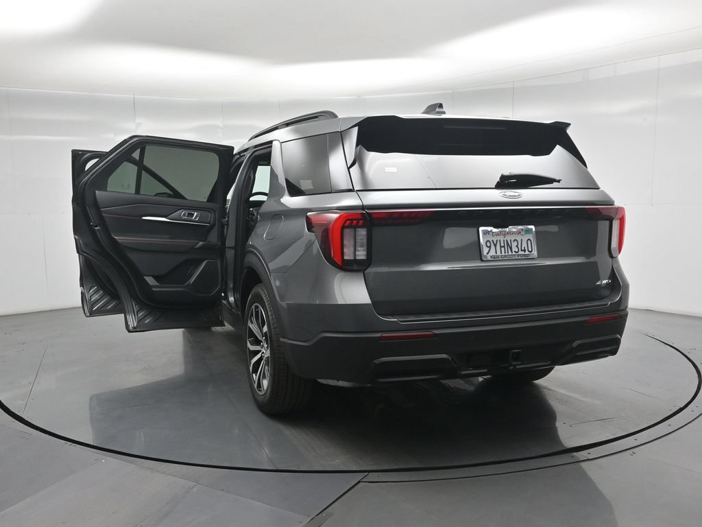 Certified 2026 Ford Explorer ST-Line AWD/4WD image 33