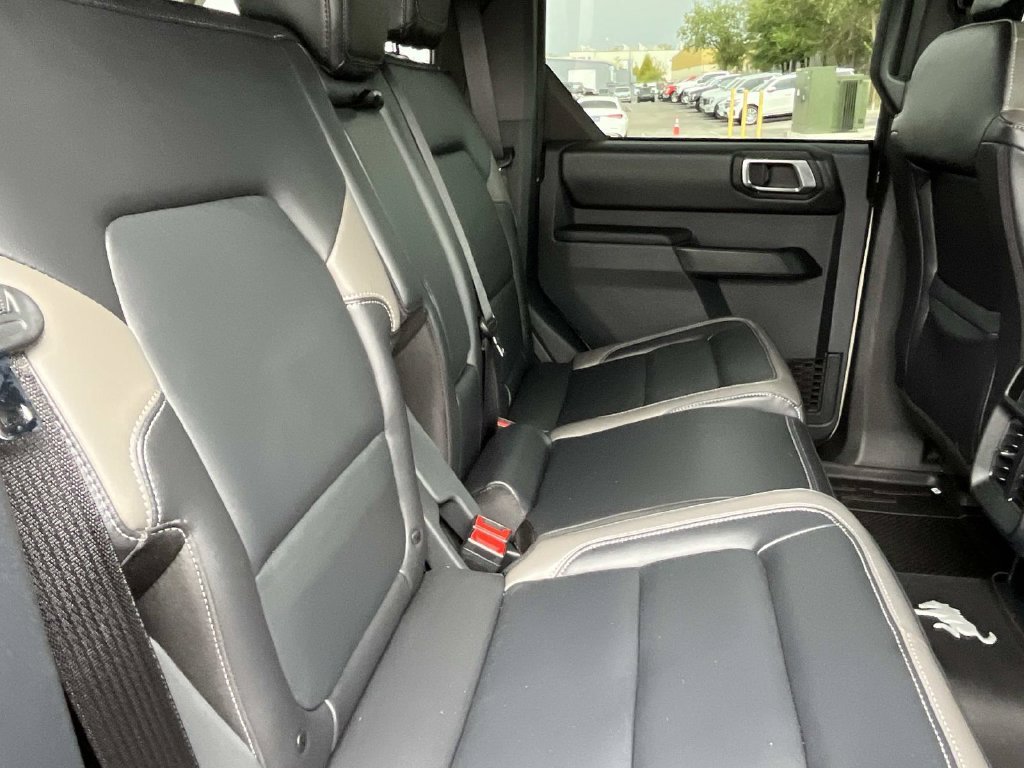 Certified 2025 Ford Bronco Outer Banks AWD/4WD image 26