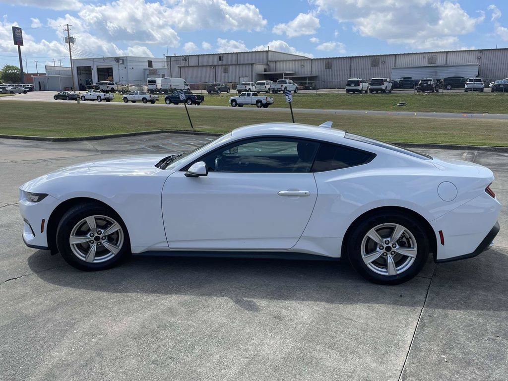 Certified 2024 Ford Mustang Coupe RWD image 6