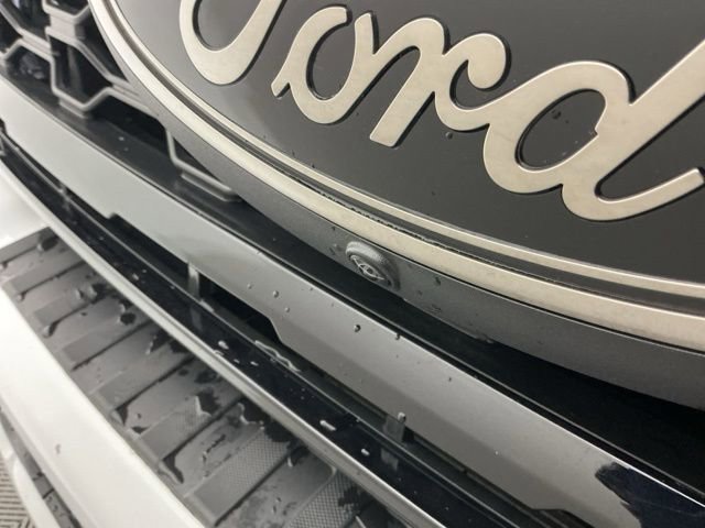 Certified 2025 Ford F350 Lariat w/ Black Appearance Package image 11