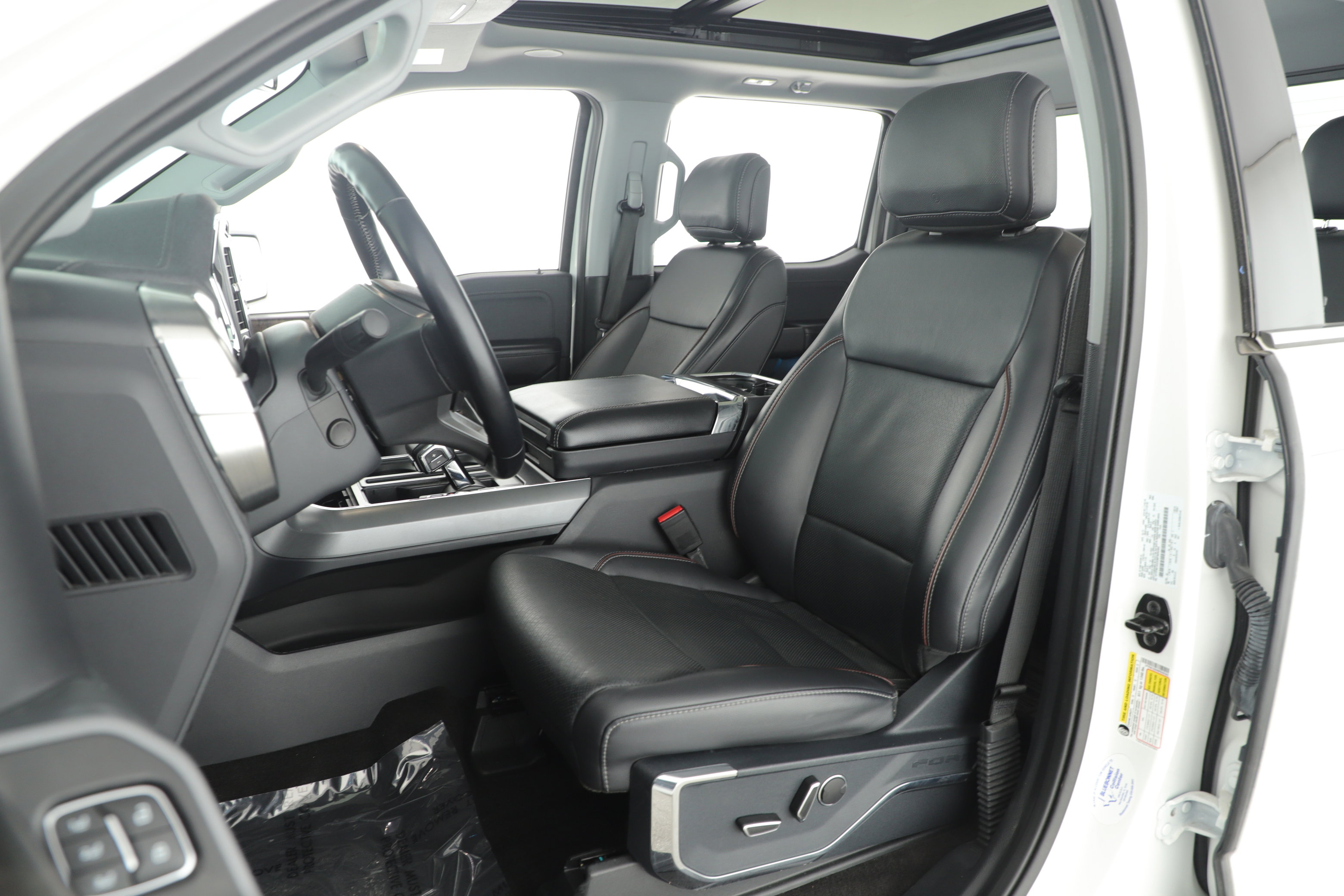 Certified 2021 Ford F150 Lariat w/ Equipment Group 502A High image 12