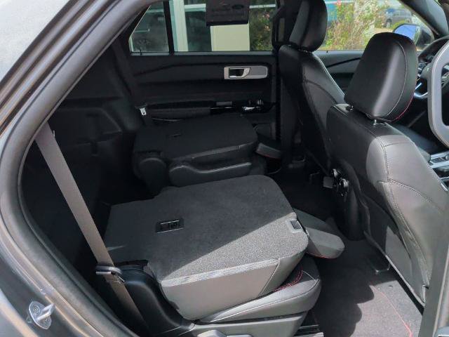 Certified 2024 Ford Explorer ST-Line w/ Class IV Trailer Tow Package RWD image 18