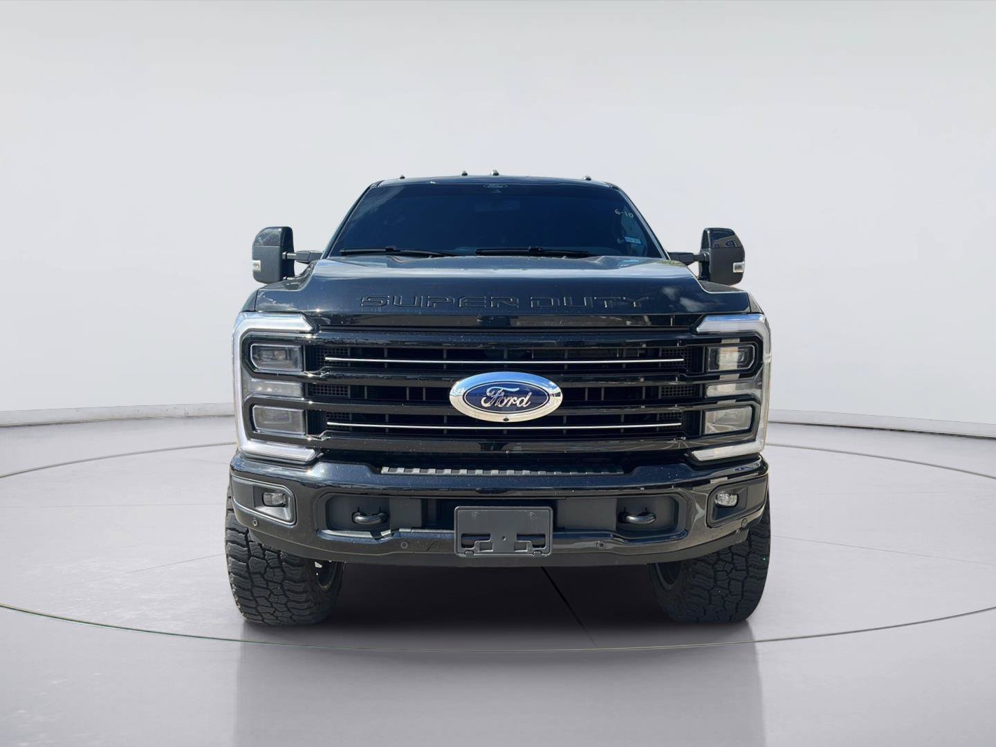 Certified 2025 Ford F250 Platinum w/ Tremor Off-Road Package AWD/4WD image 2
