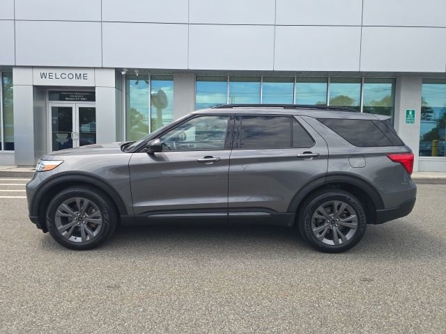 Certified 2023 Ford Explorer XLT w/ Equipment Group 202A AWD/4WD image 6