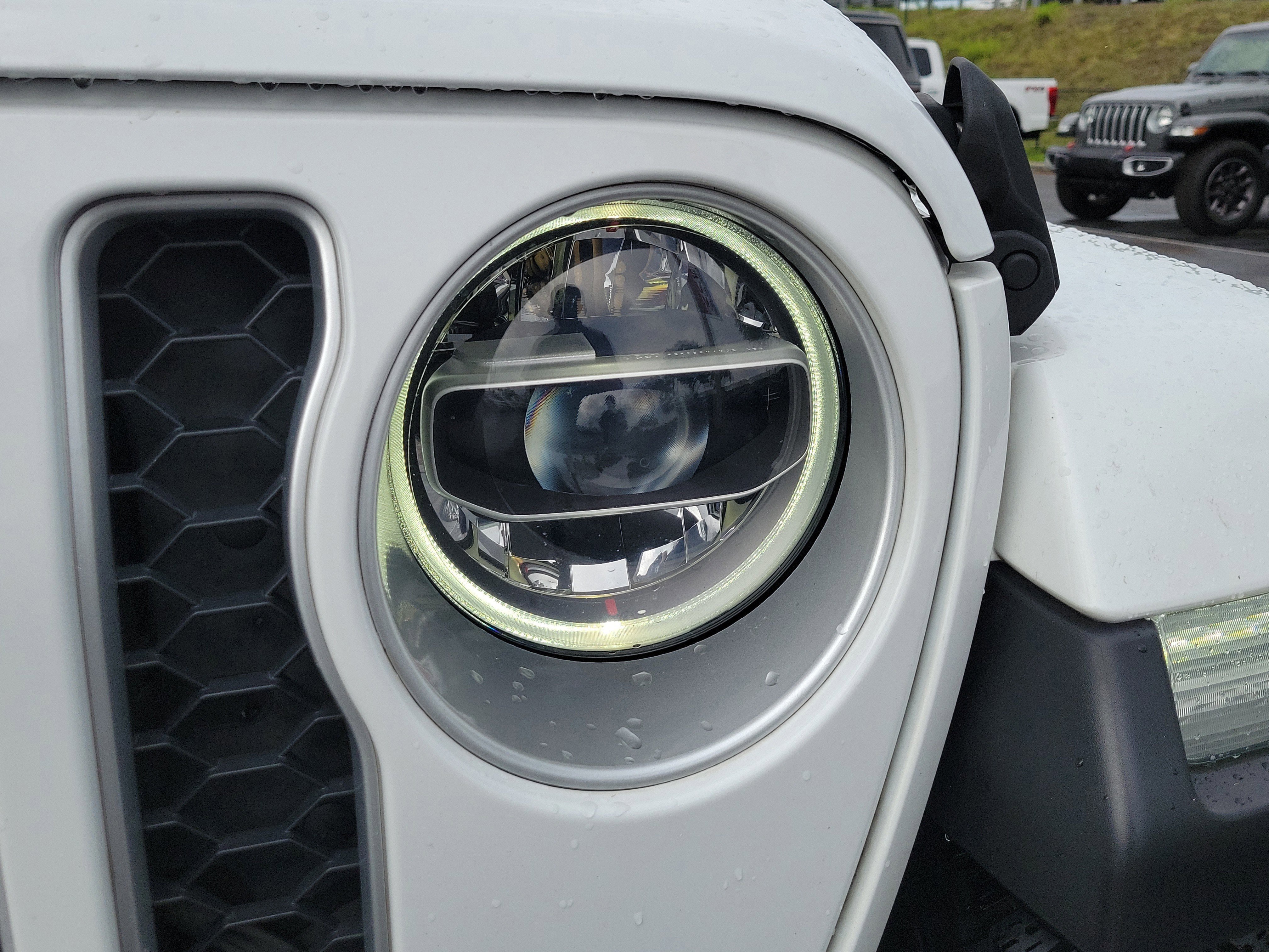 Used 2020 Jeep Gladiator Overland image 6