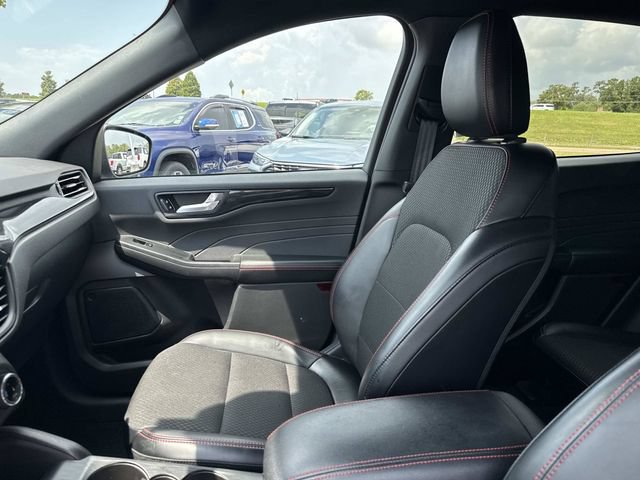 Certified 2025 Ford Escape ST-Line FWD image 16