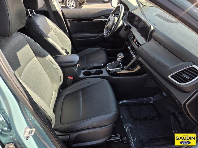 Used 2024 Kia Seltos EX FWD image 16