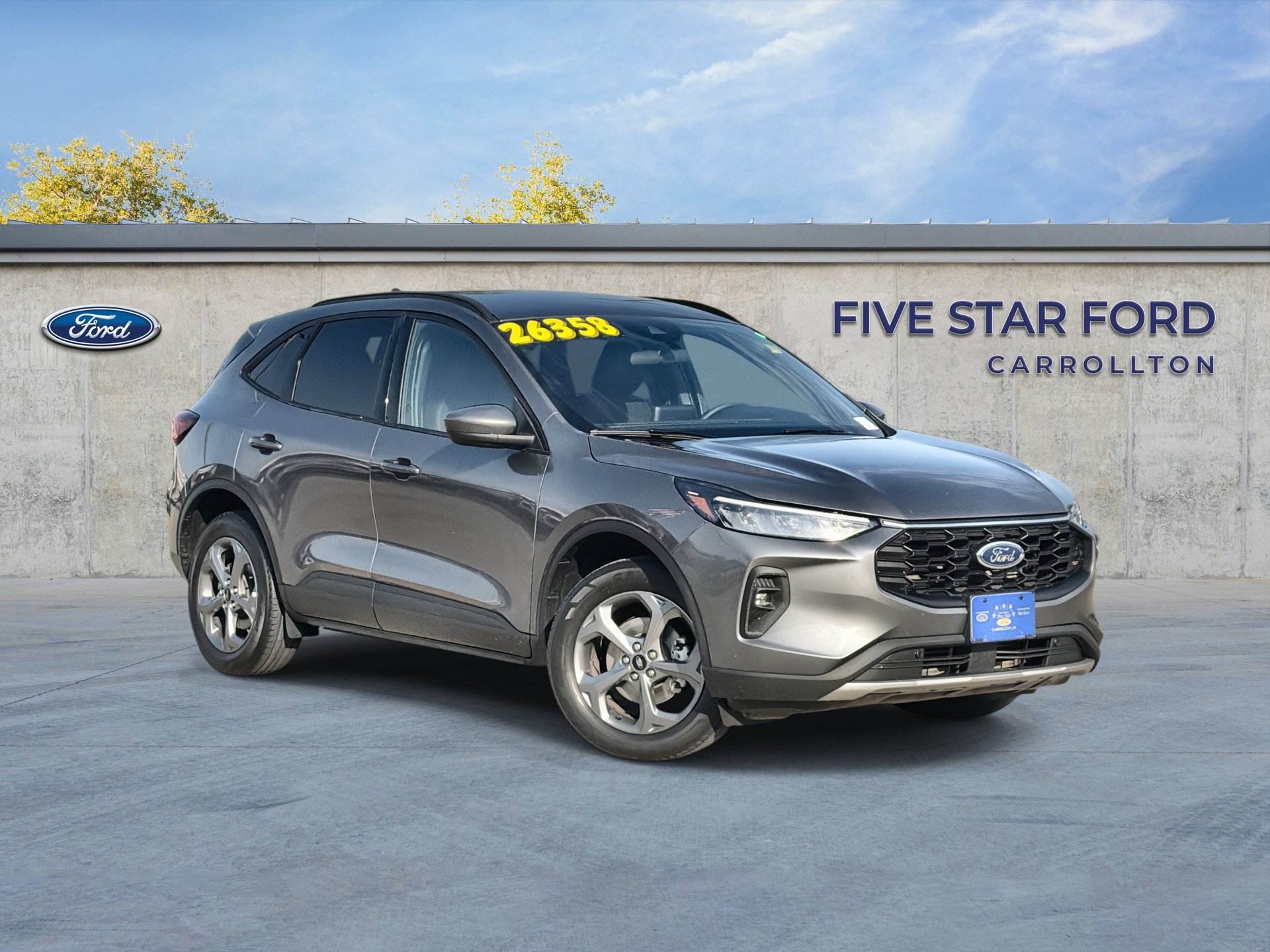 Certified 2025 Ford Escape ST-Line Select AWD/4WD image 1