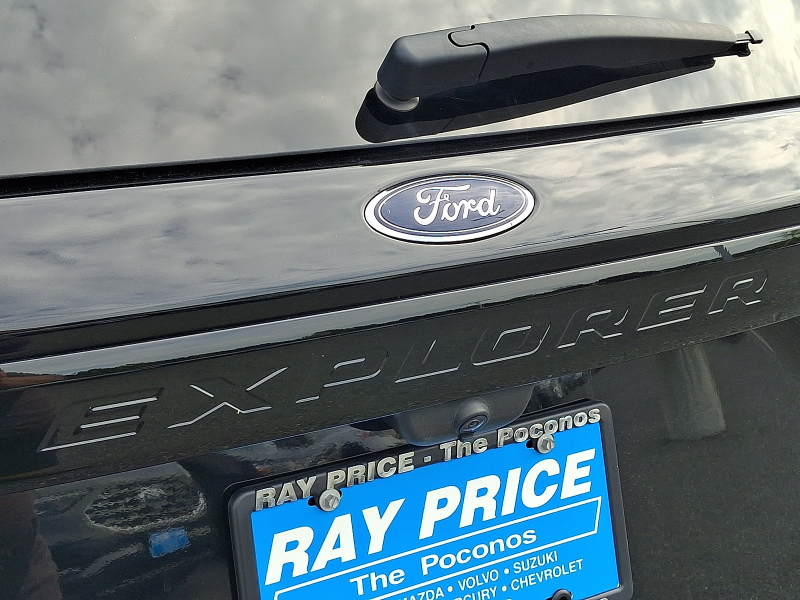 Certified 2022 Ford Explorer ST w/ ST Street Pack AWD/4WD image 31