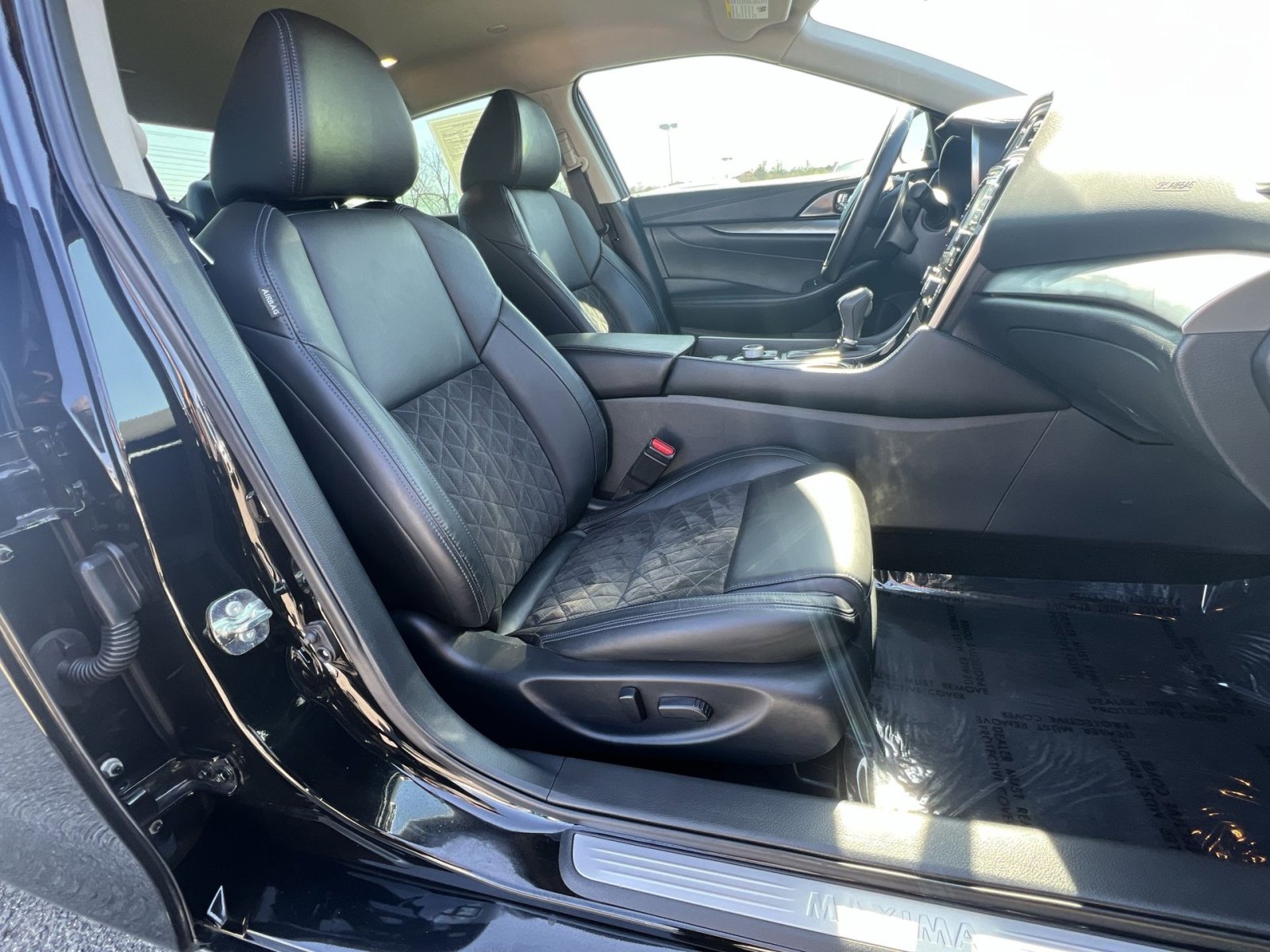 Used 2017 Nissan Maxima SR w/ Midnight Edition image 26