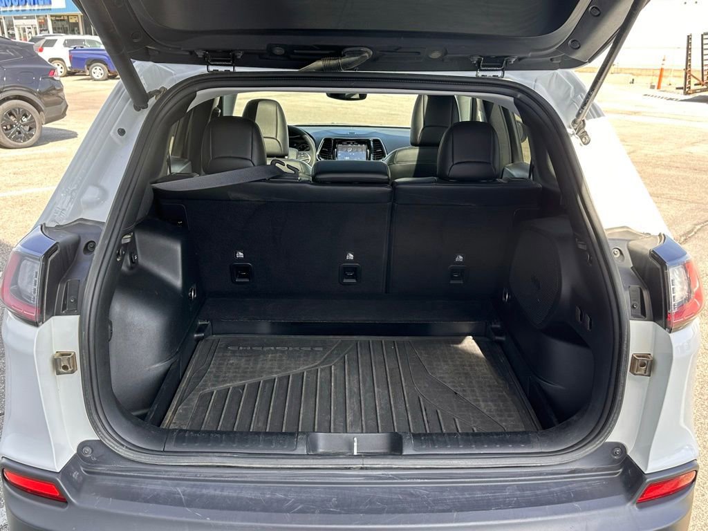 Used 2022 Jeep Cherokee Limited w/ Mopar Interior Package image 16