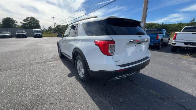 Certified 2022 Ford Explorer XLT w/ Equipment Group 202A image 3