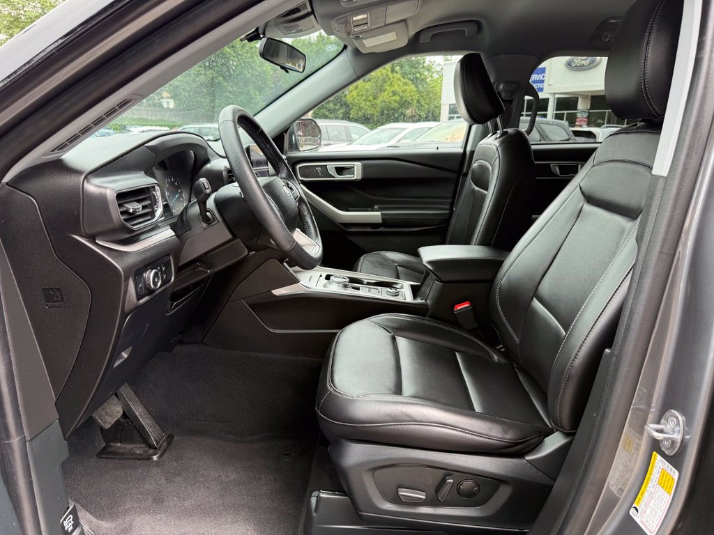 Certified 2023 Ford Explorer XLT w/ Equipment Group 202A AWD/4WD image 22