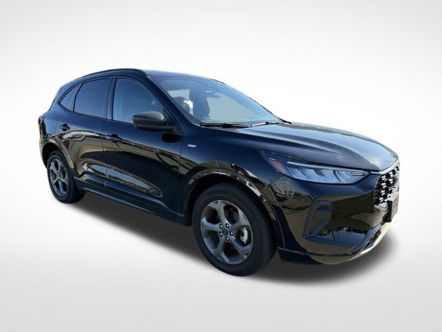 Certified 2023 Ford Escape ST-Line w/ Tech Pack #1 AWD/4WD image 3