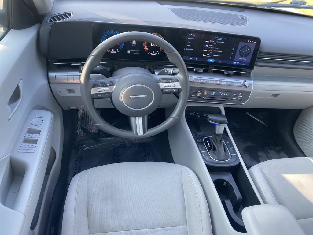 Used 2025 Hyundai Kona SEL FWD image 14