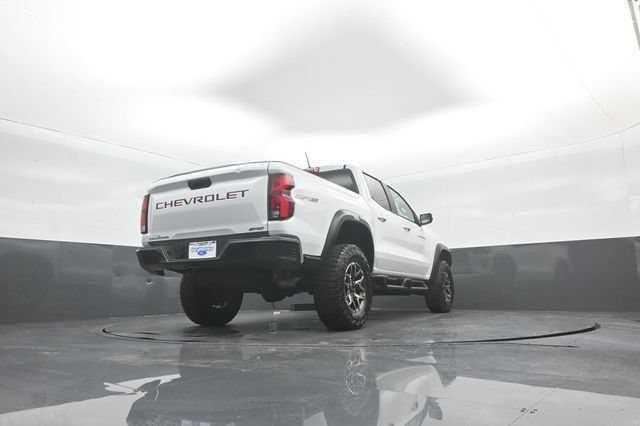 Used 2024 Chevrolet Colorado ZR2 w/ Safety Package AWD/4WD image 36