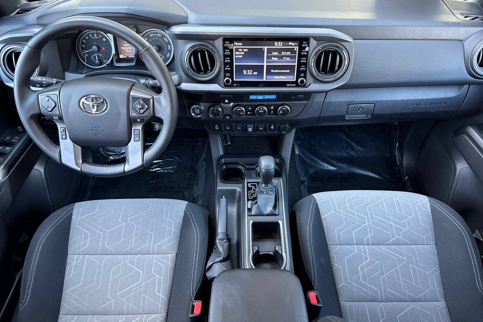 Used 2023 Toyota Tacoma TRD Off-Road w/ Technology Package AWD/4WD image 14