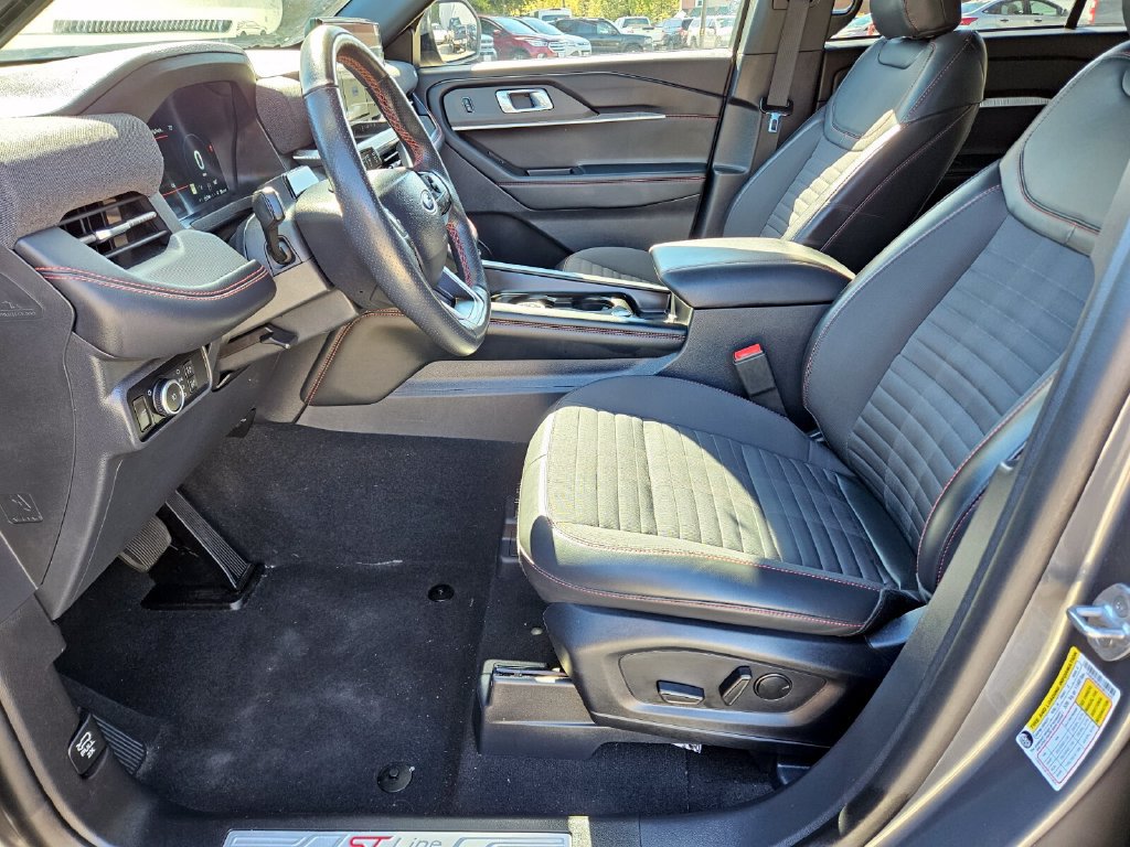 Certified 2025 Ford Explorer ST-Line AWD/4WD image 20
