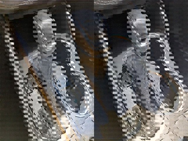 Used 2023 Toyota Highlander L image 14