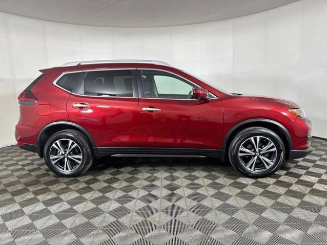 Used 2020 Nissan Rogue SV w/ Premium Package AWD/4WD image 2