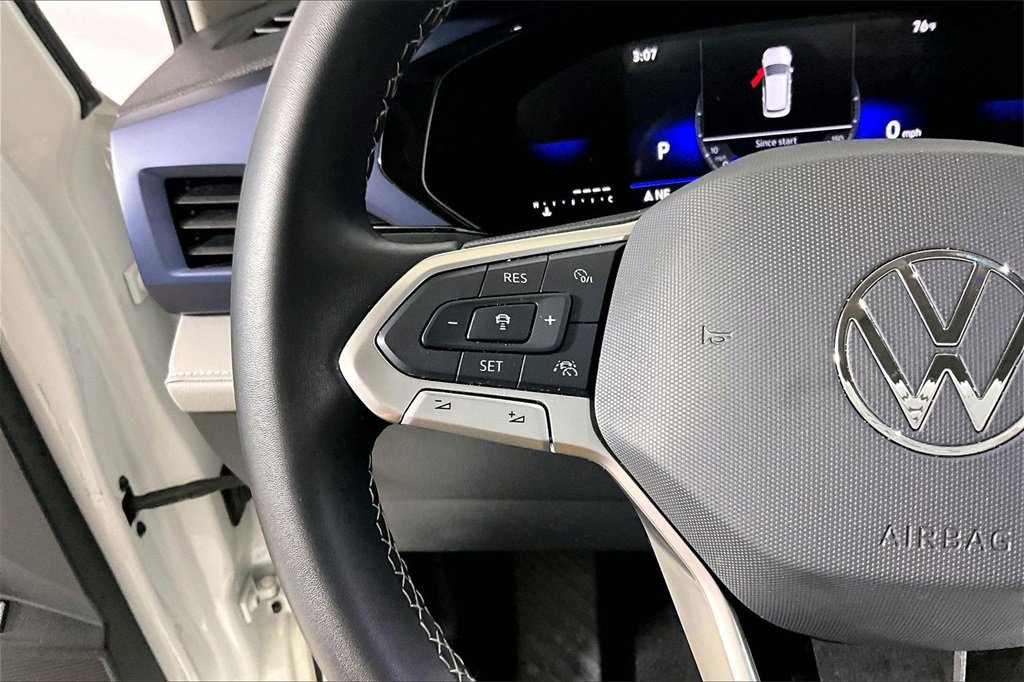 Used 2024 Volkswagen Taos SE image 14