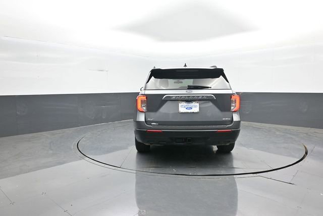 Certified 2022 Ford Explorer XLT w/ Class IV Trailer Tow Package AWD/4WD image 6