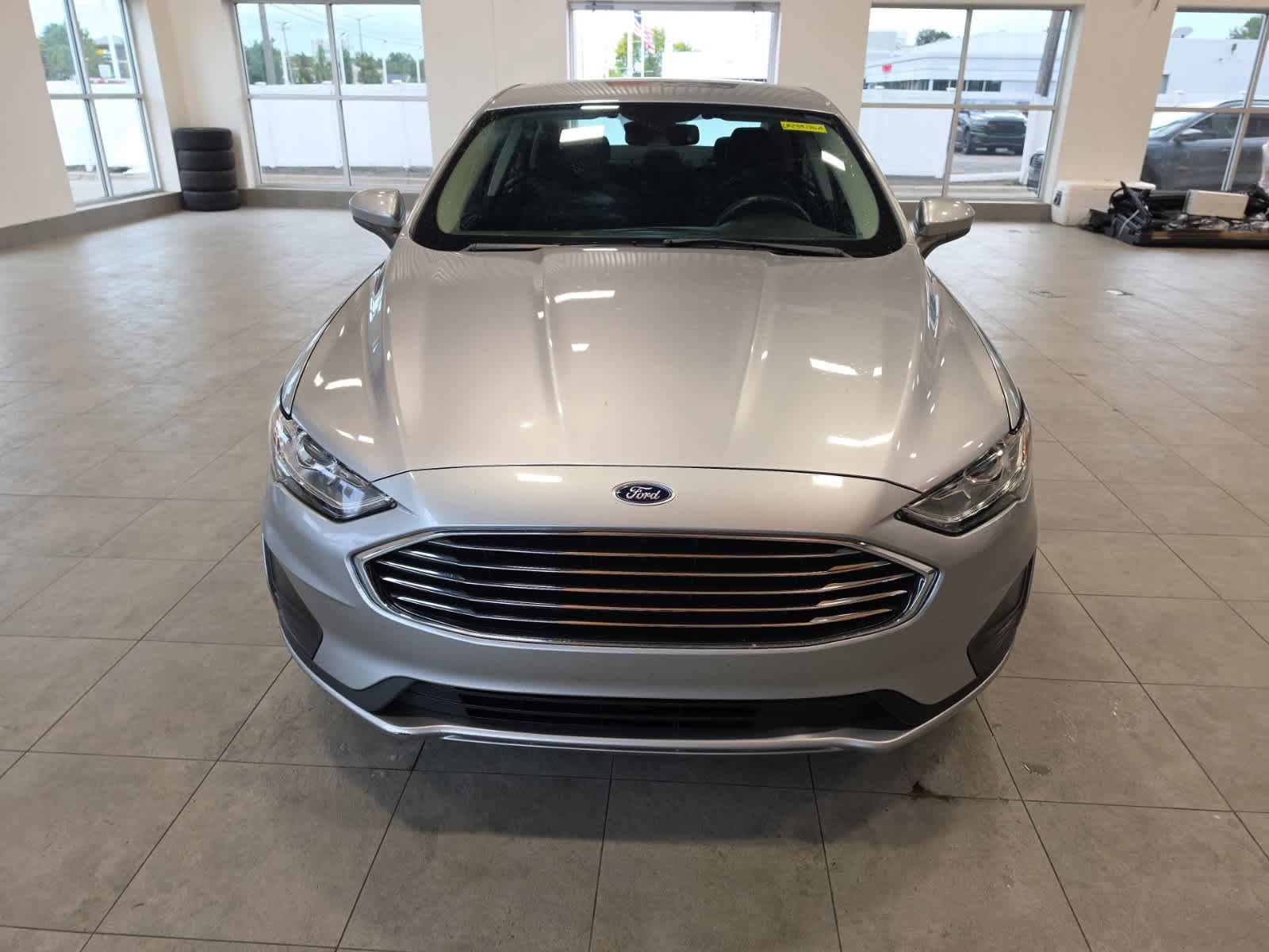 Certified 2020 Ford Fusion SE FWD image 2