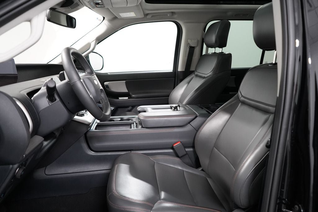 Certified 2025 Ford Expedition Active AWD/4WD image 13