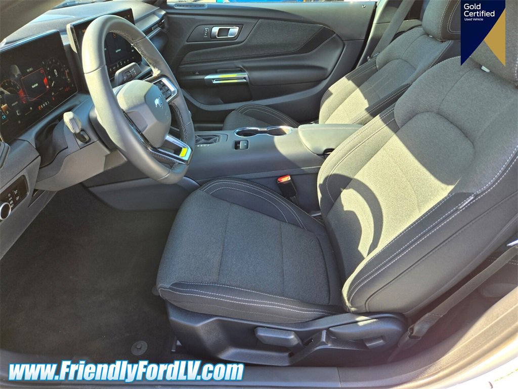 Certified 2025 Ford Mustang Coupe image 9