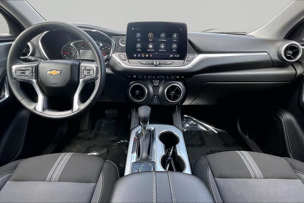 Used 2025 Chevrolet Blazer LT AWD/4WD image 16