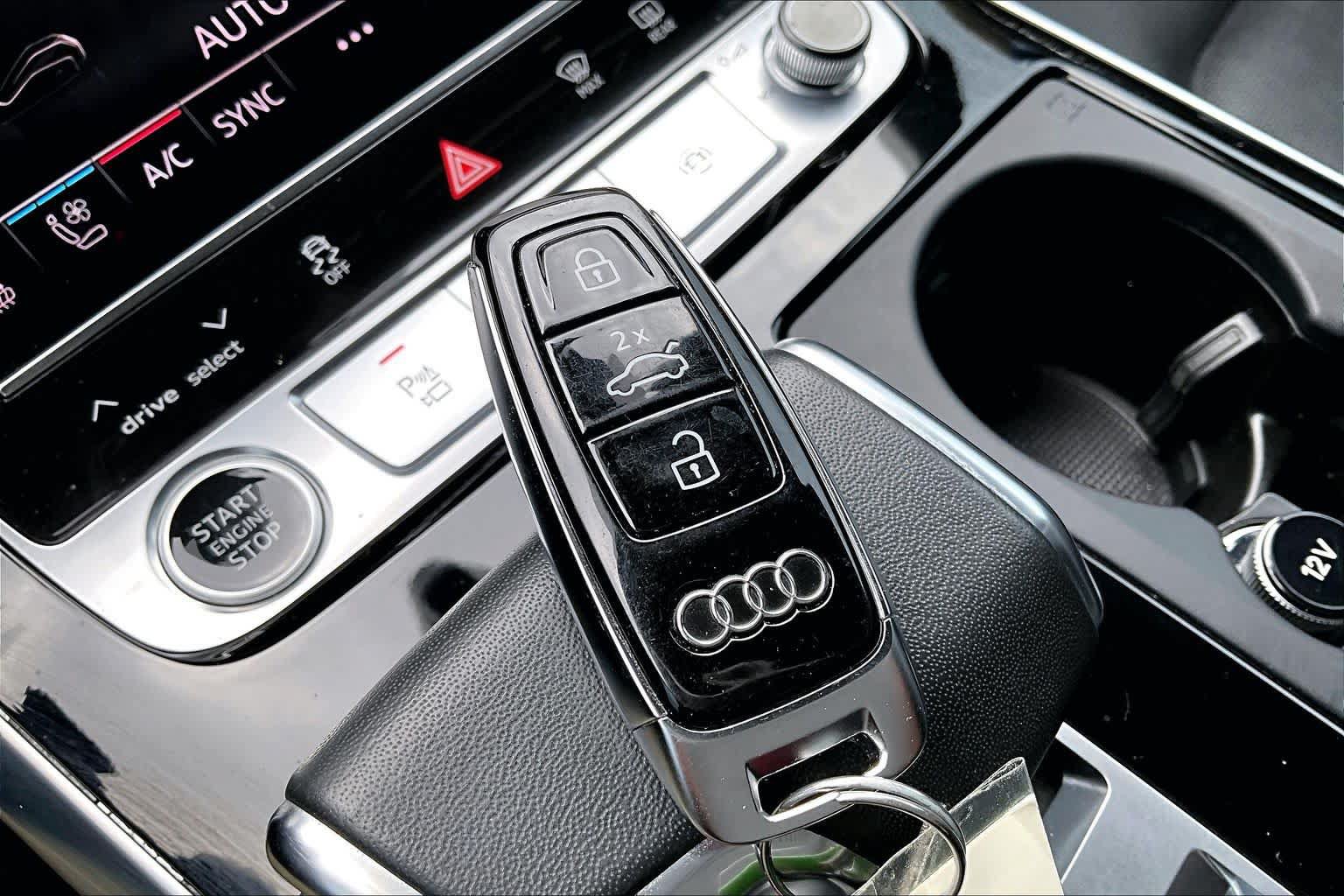 Used 2023 Audi Q7 3.0T Prestige w/ Prestige Package AWD/4WD image 15