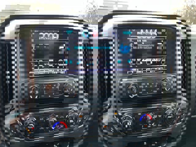 Used 2018 Chevrolet Silverado 1500 LT w/ All Star Edition image 19