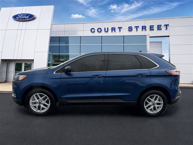 Certified 2022 Ford Edge SEL w/ Convenience Package AWD/4WD image 2