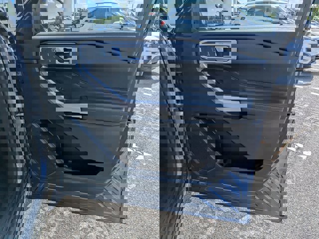 Certified 2023 Ford Explorer XLT w/ Equipment Group 202A RWD image 32