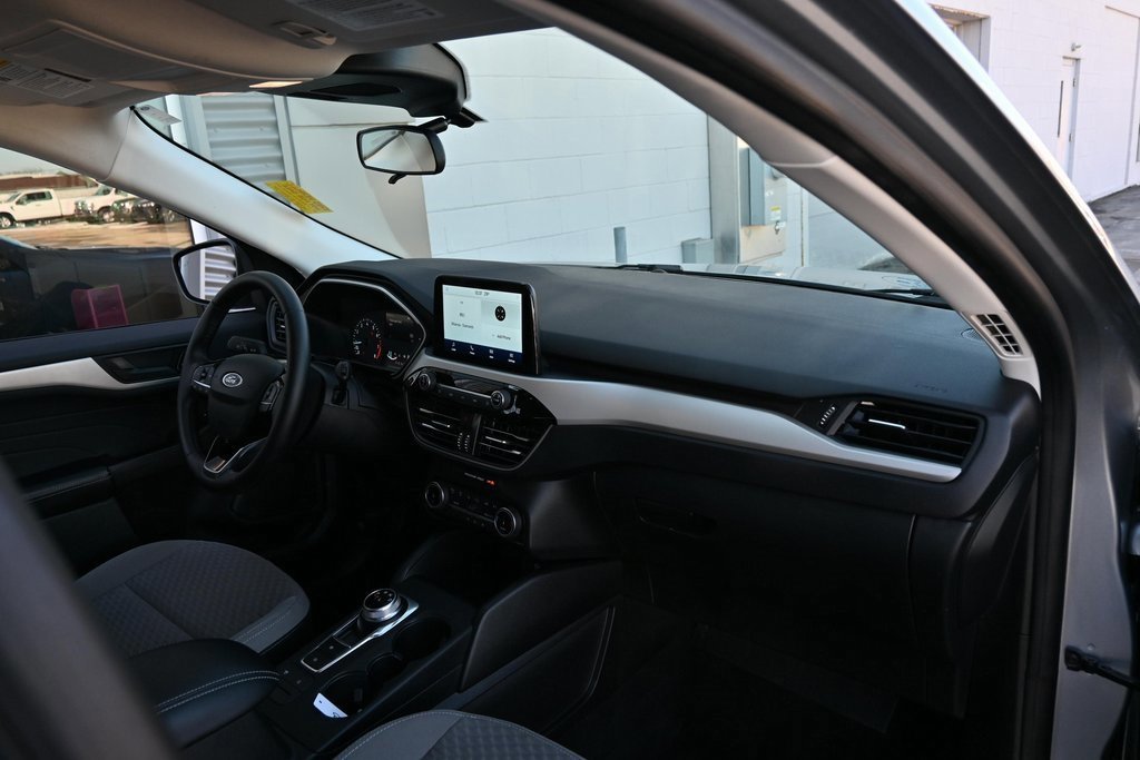 Certified 2022 Ford Escape SE w/ SE Sport Appearance Package image 22